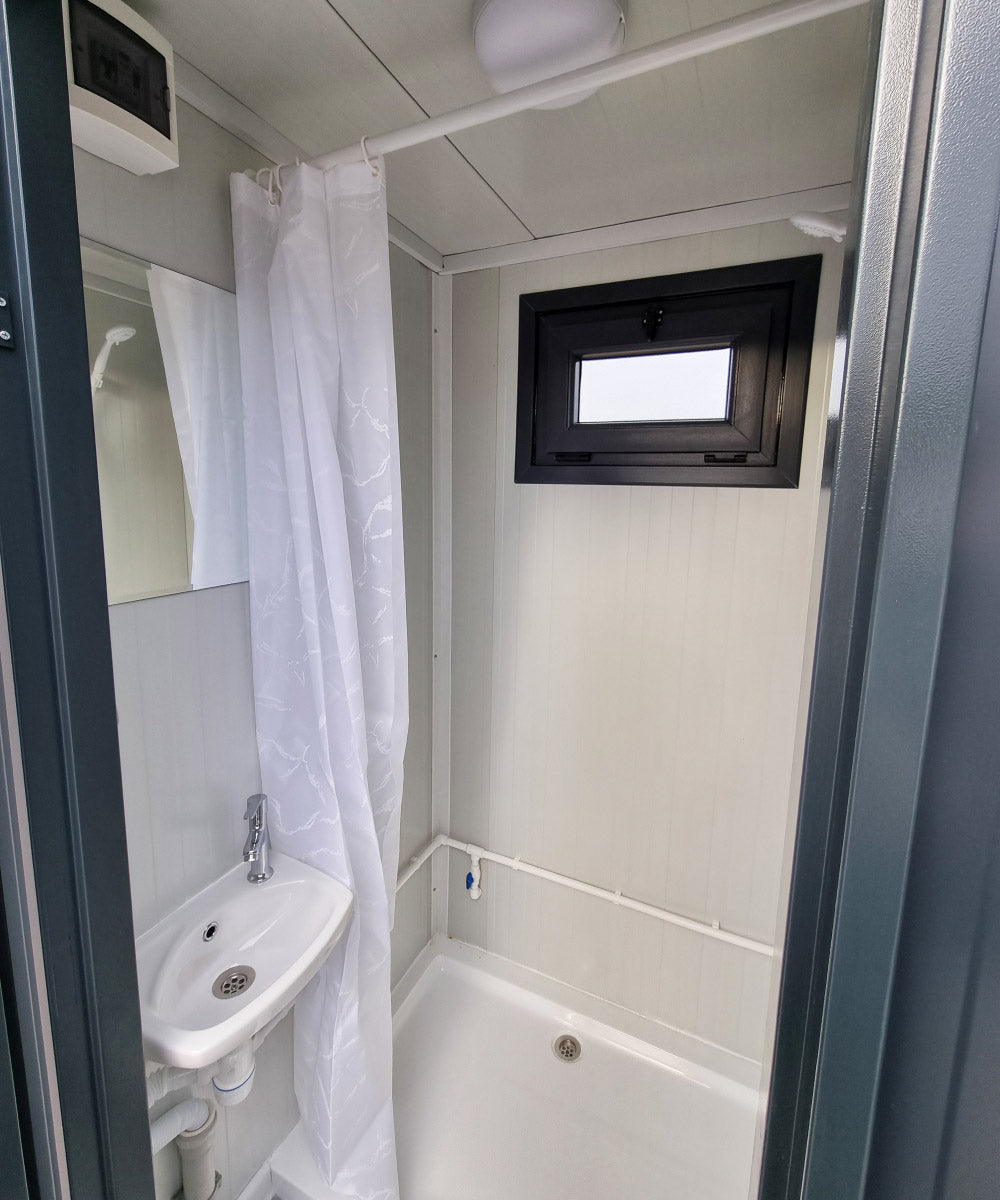 Duschcontainer - Sanitärcontainer als Doppelkabine mit zwei Duschen - RAL7016 Anthrazit