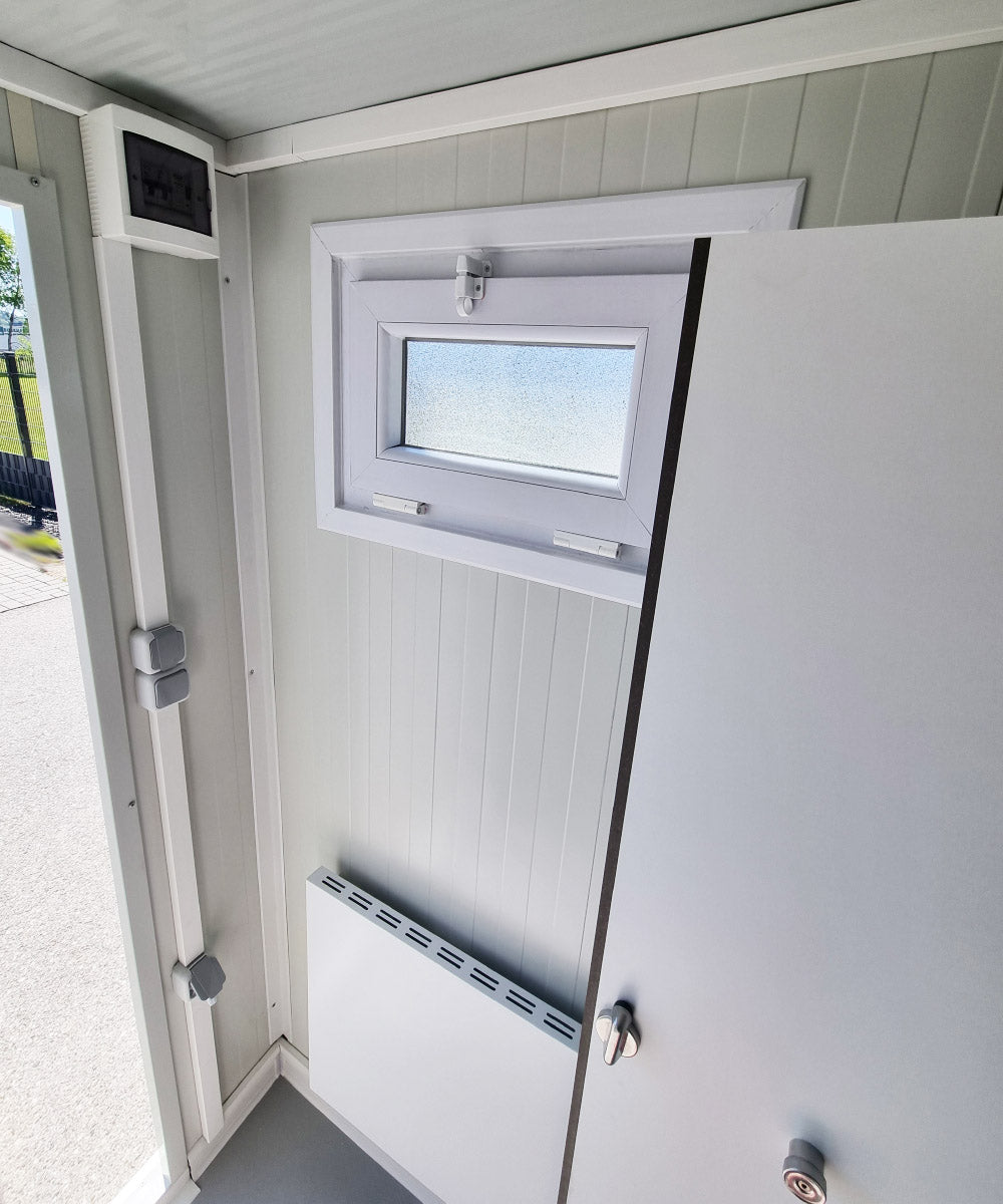 PREMIUM 3m Toilettencontainer - Doppelkabine Frau / Mann RAL9002 mit Heizung und Warmwasser