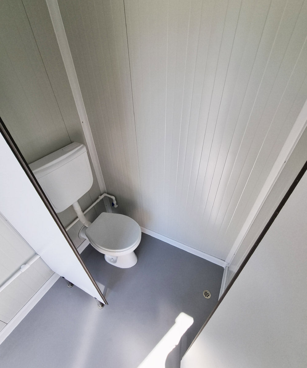 PREMIUM 3m Toilettencontainer - Doppelkabine Frau / Mann RAL9002 mit Heizung und Warmwasser