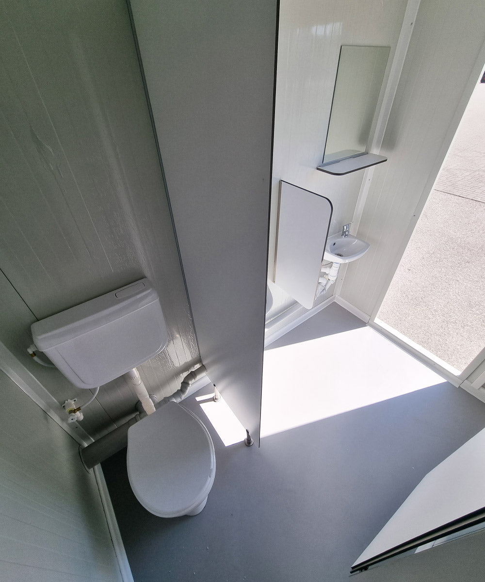 PREMIUM 3m Toilettencontainer - Doppelkabine Frau / Mann RAL9002 mit Heizung und Warmwasser